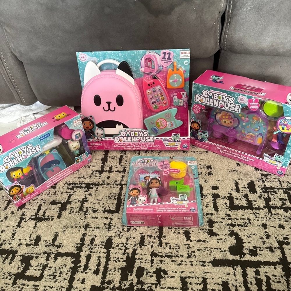 Gabby's Dollhouse Set